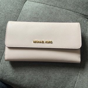 Michael Kors Trifold wallet